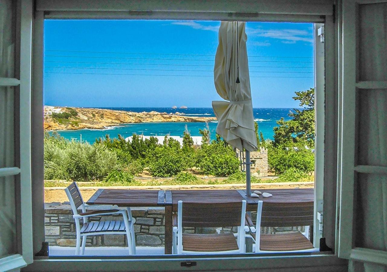 Вілла Nesaea Seafront House Parasporos Екстер'єр фото